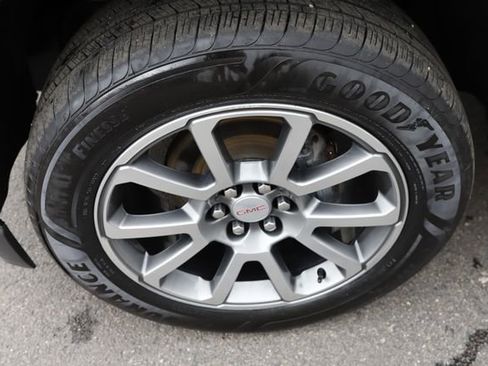 Used 2019 GMC Canyon Denali image 12