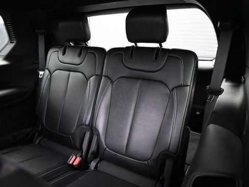 Used 2024 Jeep Grand Cherokee L Limited w/ Luxury Tech Group II image 22