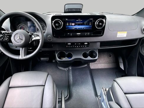 New 2025 Mercedes-Benz Sprinter 2500 image 7