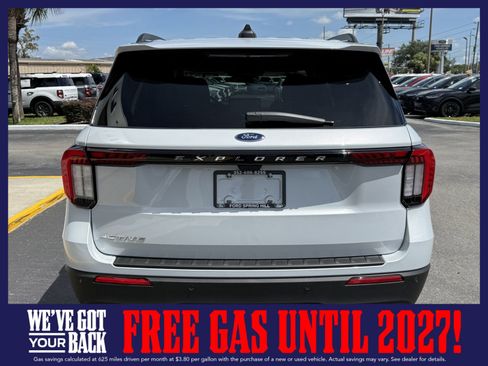 New 2026 Ford Explorer Active RWD image 7