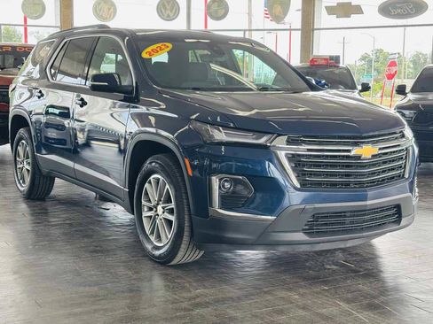 Used 2023 Chevrolet Traverse LT AWD/4WD image 4