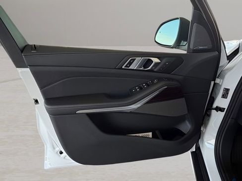 New 2026 BMW X5 xDrive40i w/ Premium Package image 11