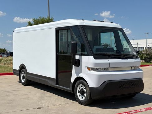 Used 2024 Chevrolet Brightdrop 600 w/ Commercial Equipment Package AWD/4WD image 1