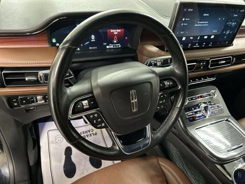 Used 2023 Lincoln Nautilus Reserve w/ Equipment Group 202A AWD/4WD image 4
