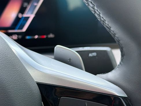 Certified 2025 BMW 330i Sedan image 33