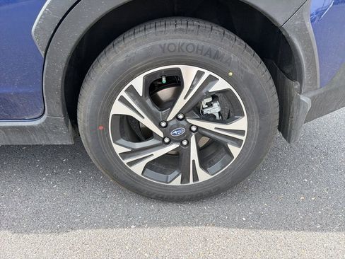 Certified 2025 Subaru Crosstrek 2.0i Premium image 12