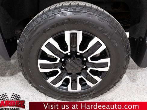 Used 2025 GMC Sierra 2500 Denali Ultimate image 10