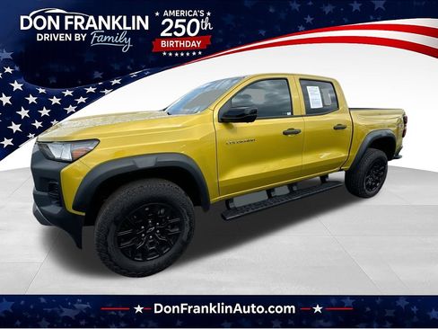 Used 2023 Chevrolet Colorado Trail Boss w/ Technology Package AWD/4WD image 1