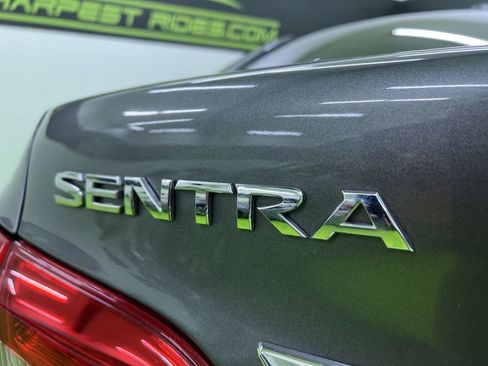 Used 2019 Nissan Sentra SV w/ Special Edition Package FWD image 12