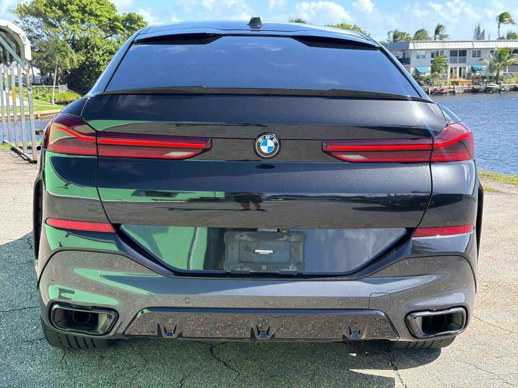 Used 2024 BMW X6 xDrive40i w/ Premium Package AWD/4WD image 4