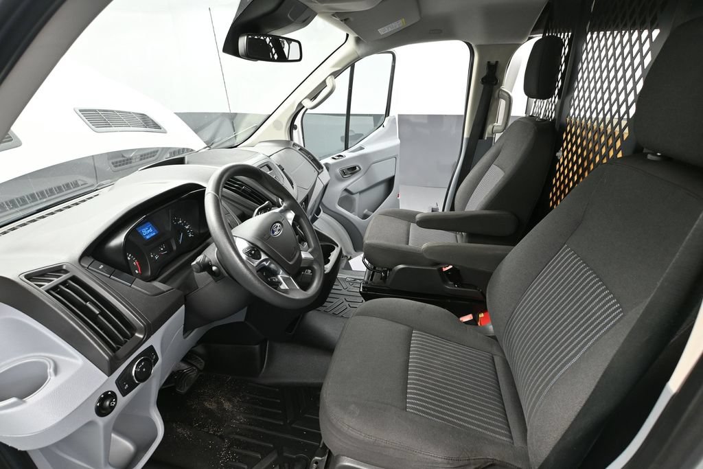 Used 2017 Ford Transit 250 130 Low Roof w/ Exterior Upgrade Package RWD image 16