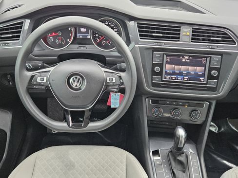 Used 2020 Volkswagen Tiguan S FWD image 18