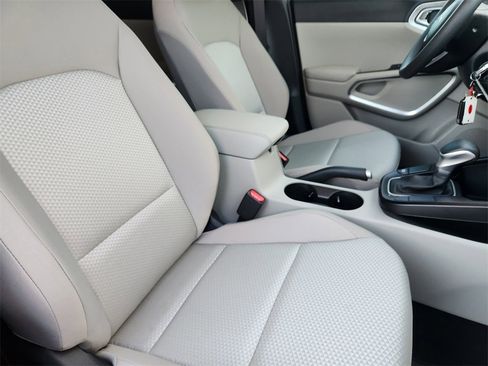 New 2025 Kia Soul LX image 10