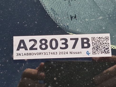Used 2024 Nissan Sentra SR w/ Lighting Package FWD image 34