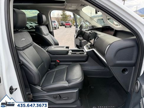 Used 2025 Ford Expedition Max Platinum AWD/4WD image 39