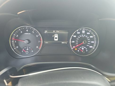Used 2024 Kia Forte LXS FWD image 3