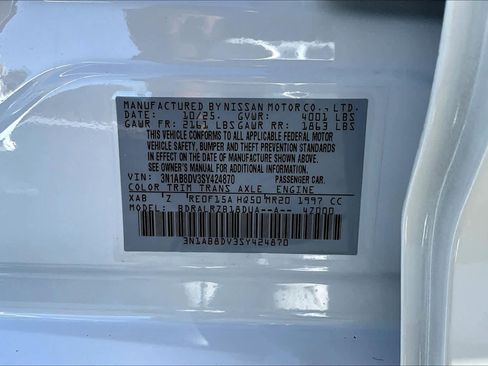 New 2025 Nissan Sentra SR image 22