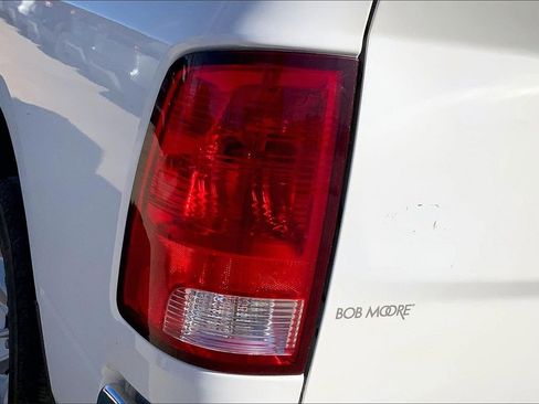 Used 2019 RAM 1500 Classic SLT image 28