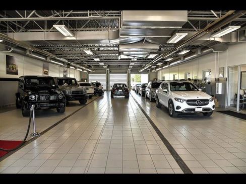 New 2025 Mercedes-Benz GLB 250 4MATIC image 29