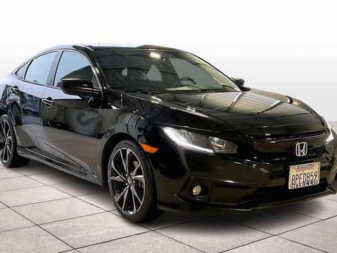 Used 2020 Honda Civic Sport image 2