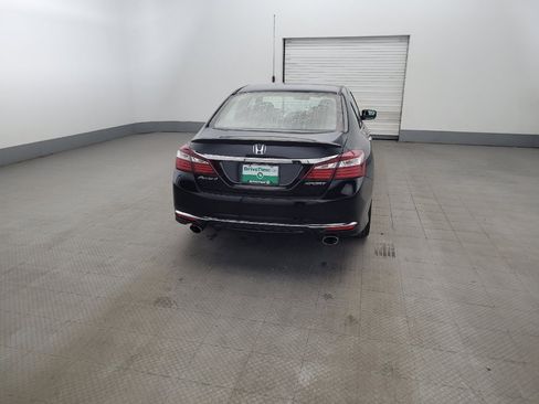 Used 2016 Honda Accord Sport image 7