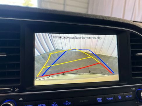Used 2017 Hyundai Elantra Limited w/ Limited Ultimate Package 05 FWD image 23