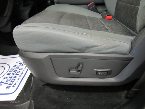 Used 2016 RAM 2500 Big Horn image 40