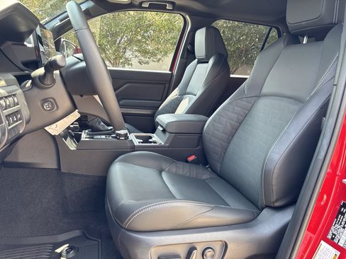 Used 2026 Toyota 4Runner TRD Off-Road Premium AWD/4WD image 15