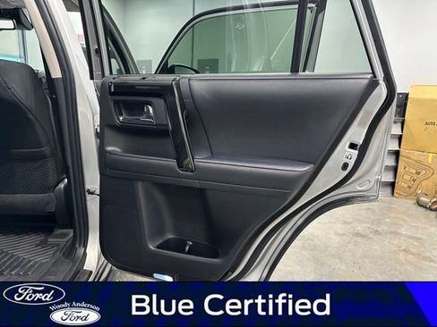 Used 2022 Toyota 4Runner TRD Off-Road image 25