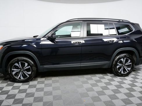 Certified 2025 Volkswagen Atlas SE image 17