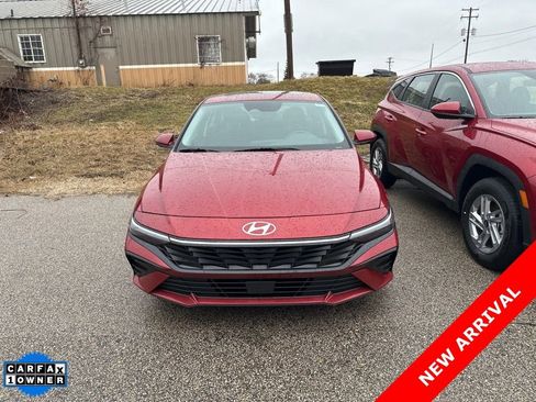 Used 2025 Hyundai Elantra SEL image 6