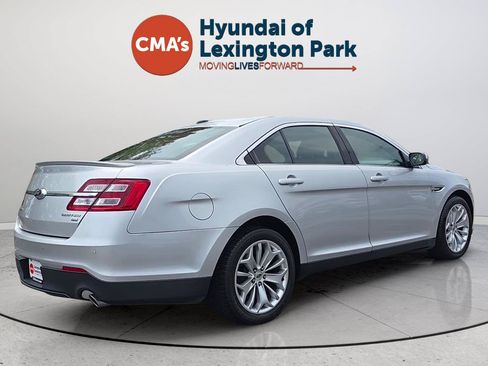 Used 2018 Ford Taurus Limited w/ Driver Assist Package AWD/4WD image 5