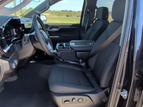 New 2025 GMC Sierra 1500 Elevation image 12