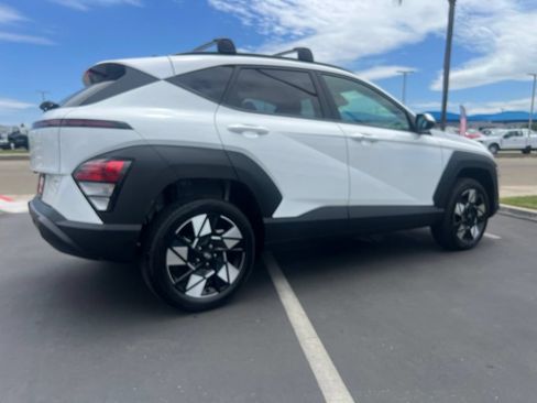 Used 2025 Hyundai Kona SEL AWD/4WD image 14
