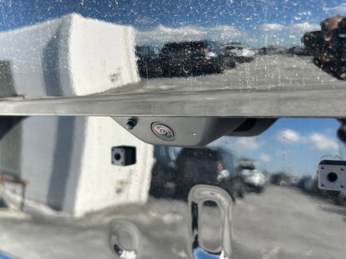 New 2025 Jeep Grand Cherokee Limited w/ Luxury Tech Group II image 32