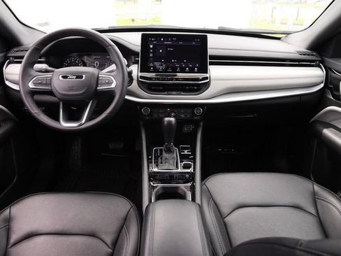 Used 2025 Jeep Compass Limited AWD/4WD image 23