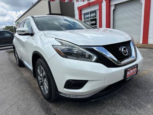 Used 2018 Nissan Murano S FWD image 3