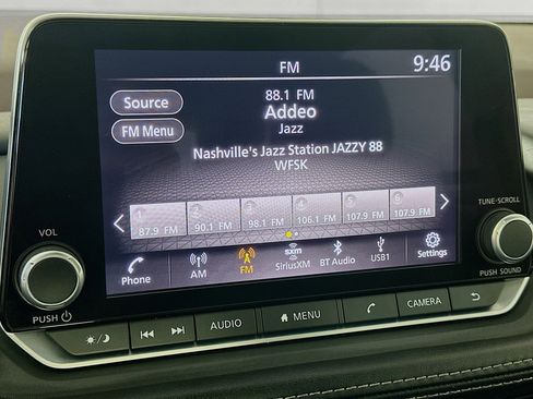 Used 2023 Nissan Rogue SV w/ SV Premium B Package image 21