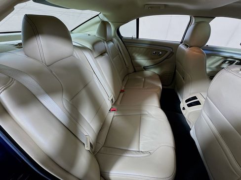 Used 2016 Ford Taurus SEL w/ Equipment Group 201A image 25