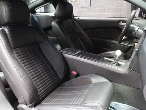 Used 2014 Ford Mustang Shelby GT500 w/ Equipment Group 821A RWD image 55