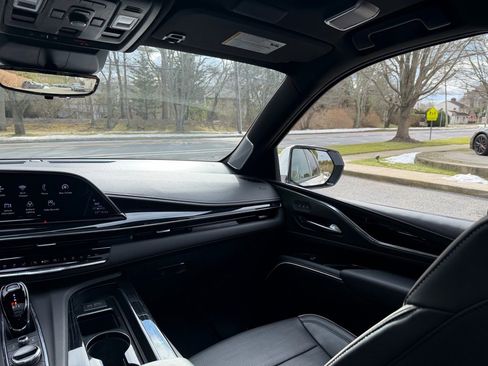 Used 2023 Cadillac Escalade Sport w/ LPO, ONYX Package image 16