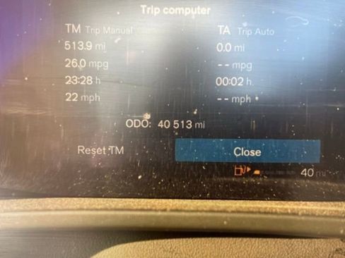 Used 2023 Volvo XC40 B5 Plus w/ Climate Package image 3