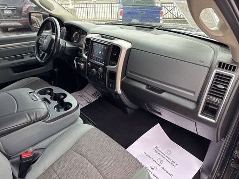Used 2018 RAM 1500 Big Horn image 28