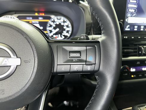 Used 2023 Nissan Pathfinder SL w/ Lighting Package (N92) AWD/4WD image 20
