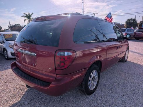 Used 2003 Chrysler Town & Country EX image 5