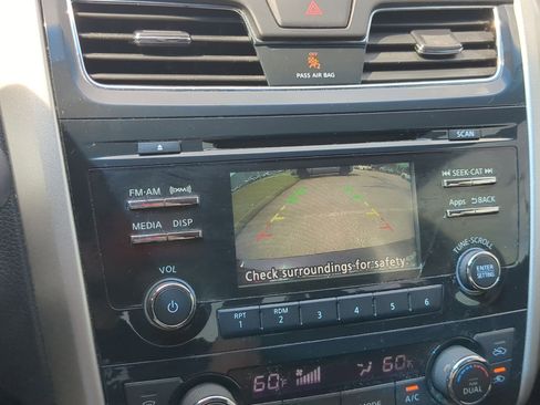 Used 2015 Nissan Altima 2.5 SV FWD image 15