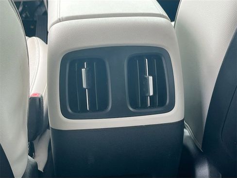 Used 2024 Hyundai Tucson Limited image 27