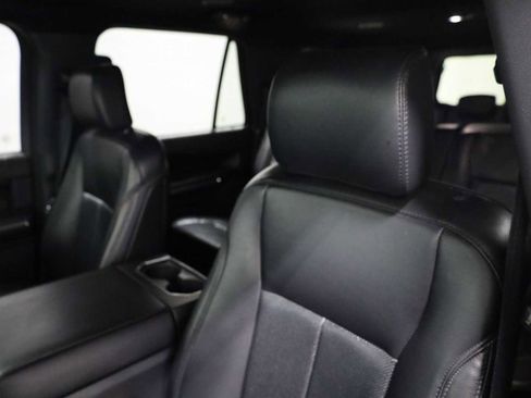 Used 2020 Ford Expedition Max XLT w/ Equipment Group 202A image 18