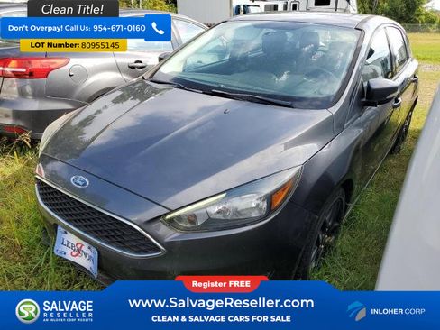 Used 2016 Ford Focus SE w/ Equipment Group 201A image 3