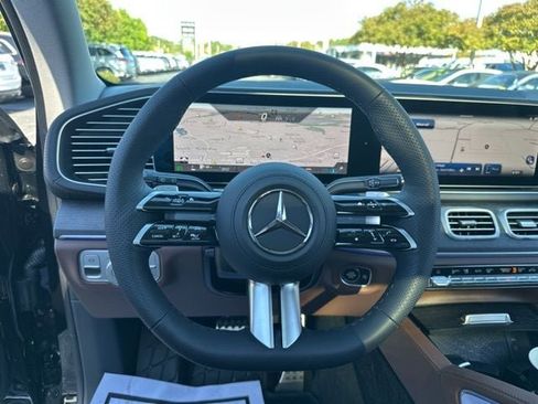 New 2026 Mercedes-Benz GLS 450 4MATIC image 16